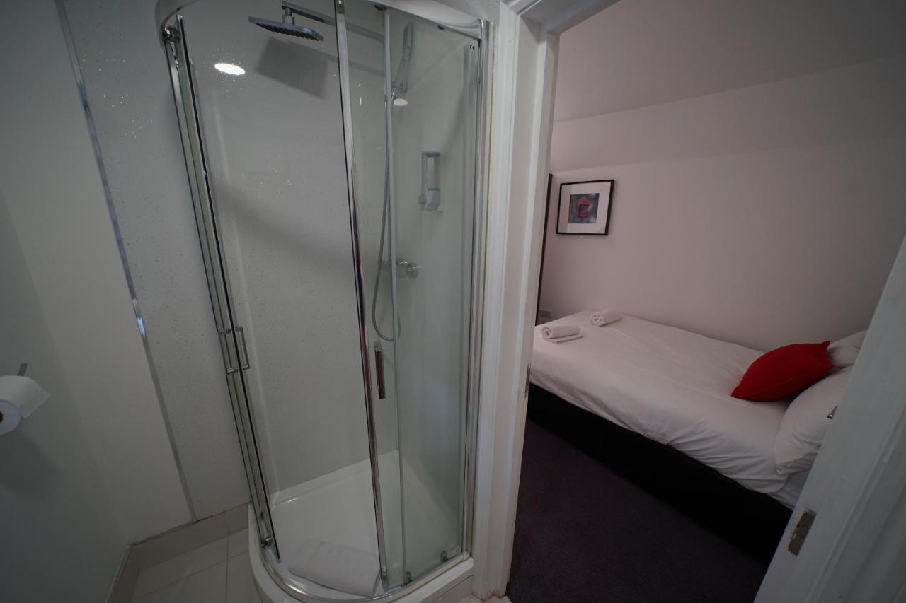 Tbh Hotel Barking  Esterno foto