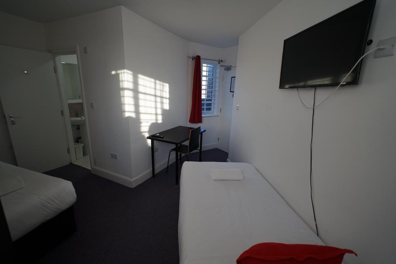 Tbh Hotel Barking  Esterno foto