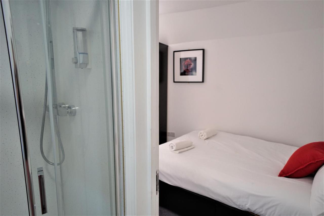 Tbh Hotel Barking  Esterno foto