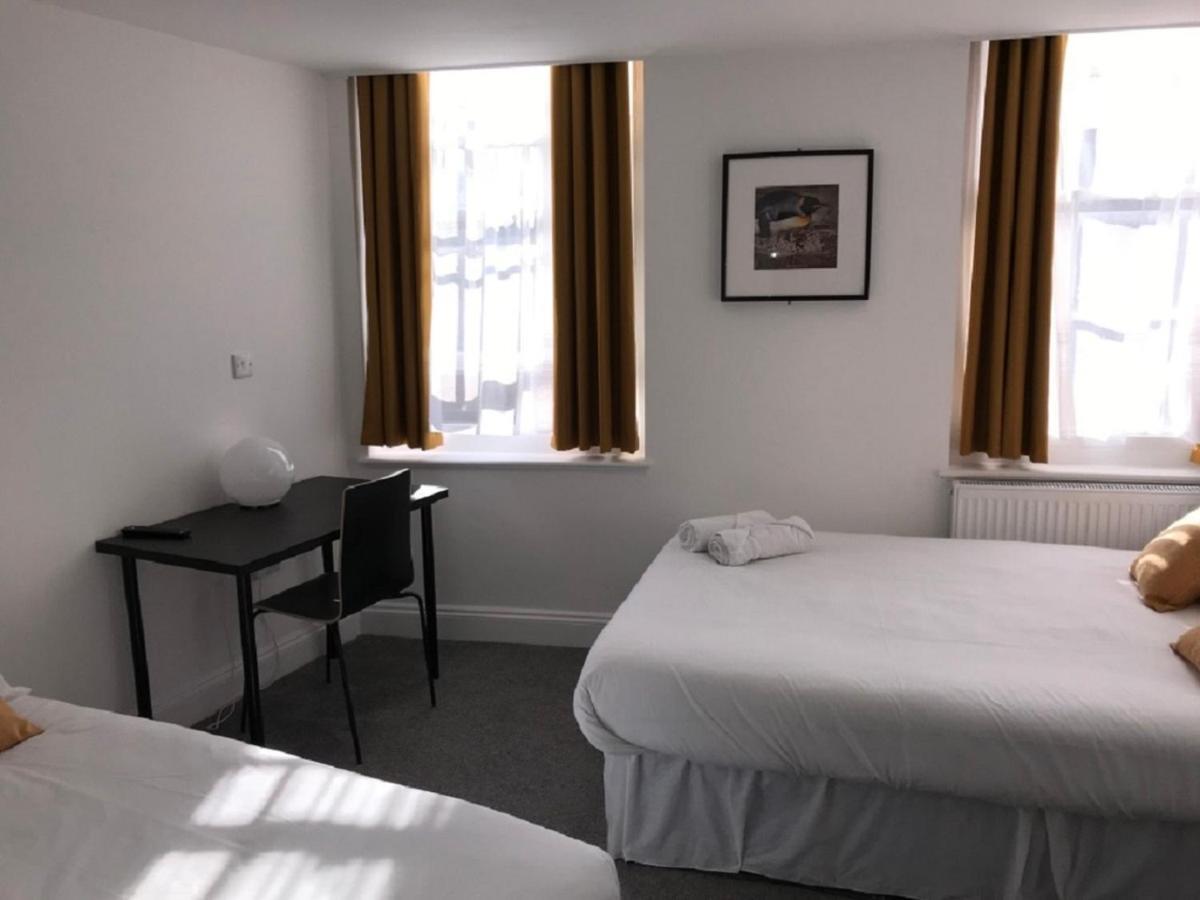 Tbh Hotel Barking  Esterno foto