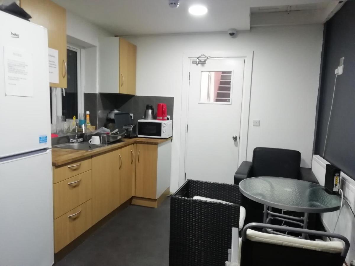 Tbh Hotel Barking  Esterno foto